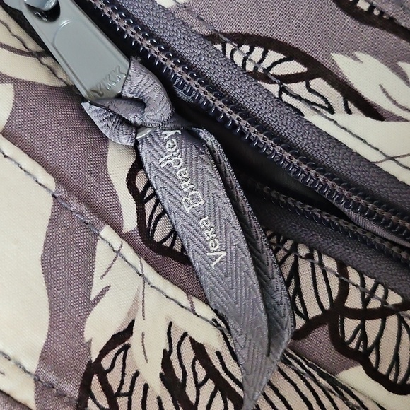 Vera Bradley Grand Tote Bag & Make,up Case EUC - Picture 5 of 8